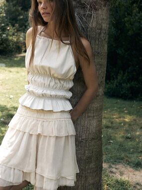 ZARA LIMITED EDITION GEORGETTE
RUFFLE SKIRT. Cream. S NWT